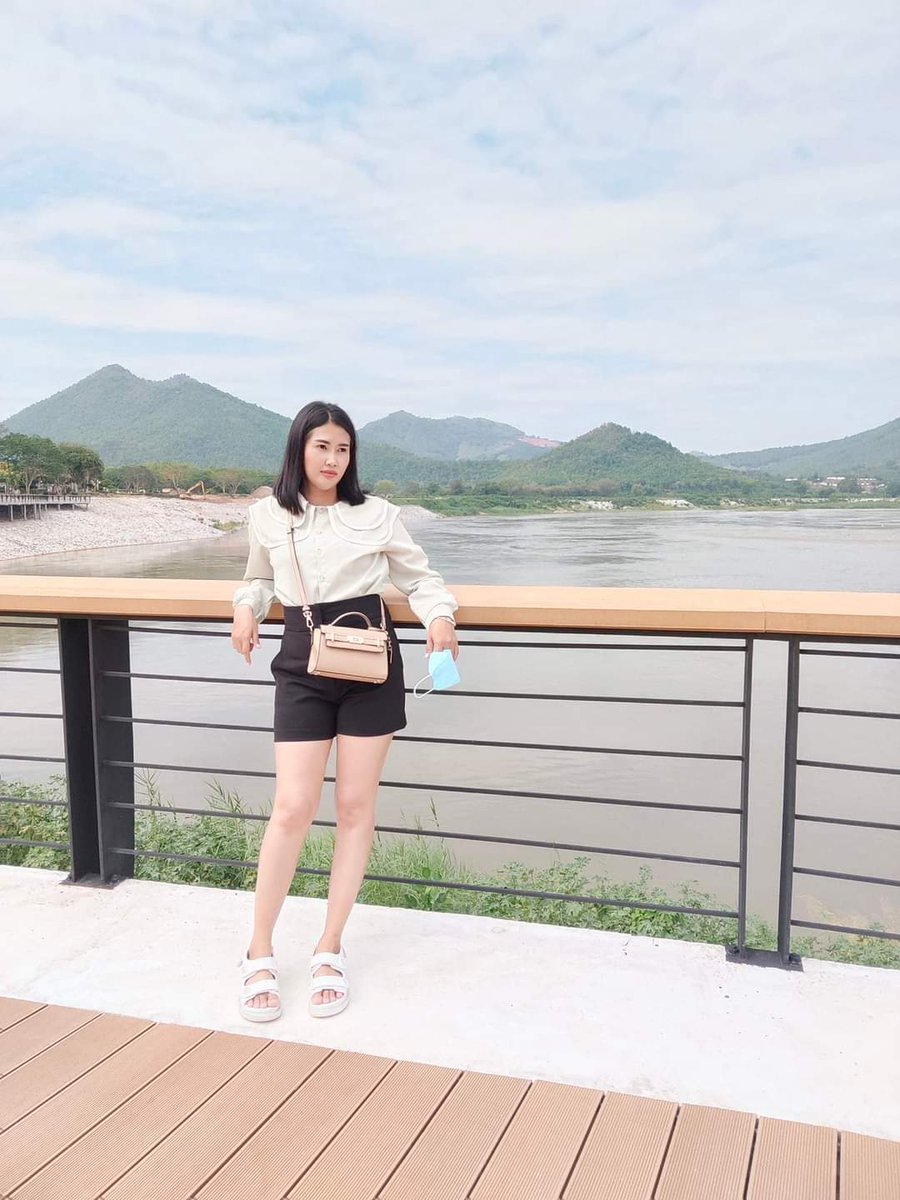 YwyKhm's tweet photo. วันๆทำแต่งาน🥰🥰  วันนี้​ขอเที่ยว​หน่อย🤣 https://t.co/edFX3lRsB9