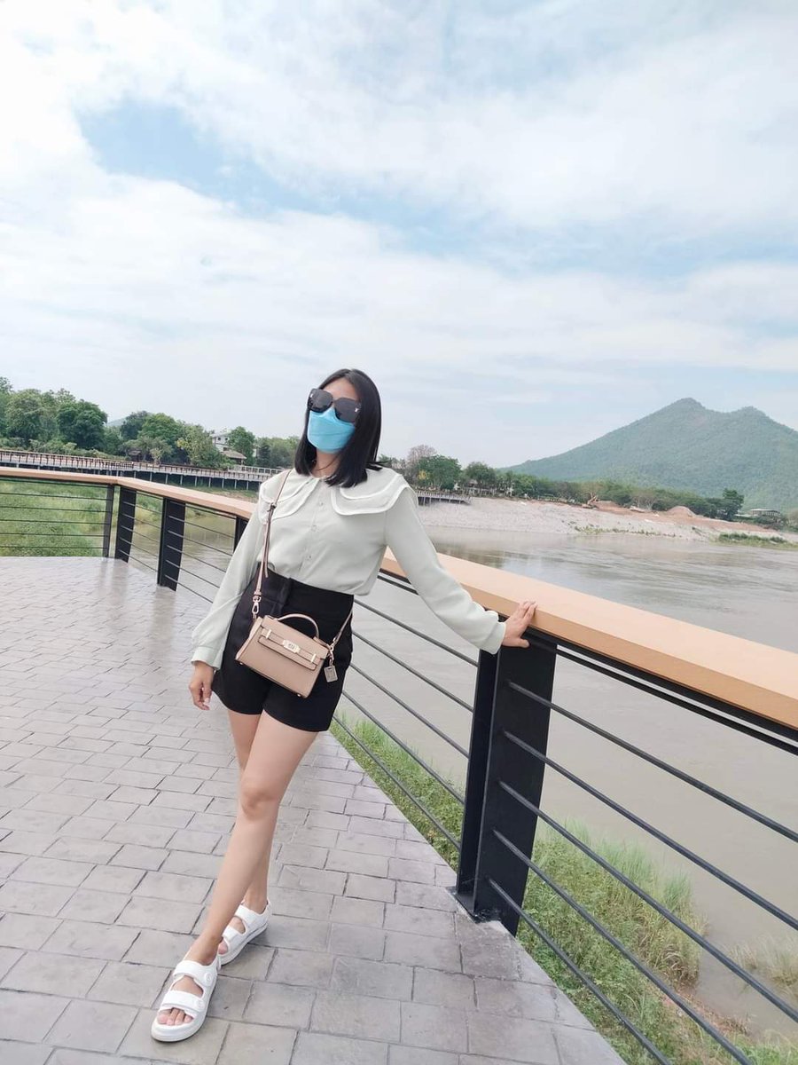 YwyKhm's tweet photo. วันๆทำแต่งาน🥰🥰  วันนี้​ขอเที่ยว​หน่อย🤣 https://t.co/edFX3lRsB9