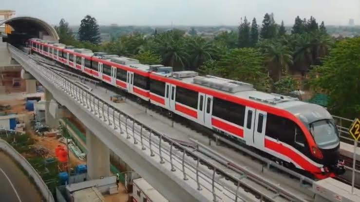 translogtoday's tweet photo. Bambang Haryo: LRT Jabodebek Tak Efektif dan Efisien, Berpotensi Rugikan Negara https://t.co/OKewNm4bmK via @translogtoday https://t.co/RFqy88Nfs0
