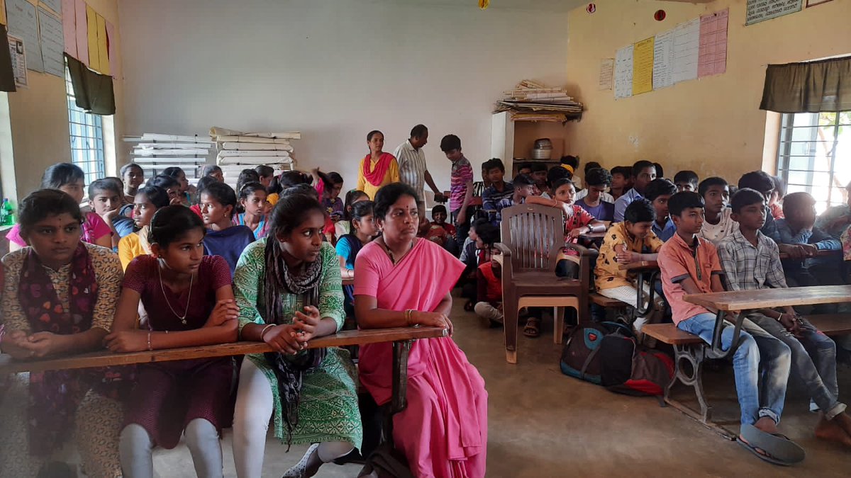 ZP_Mandya's tweet photo. ಮಂಡ್ಯ ಜಿ. ಮಂಡ್ಯ ತಾ|| ಸಂತೆಕಸಲಗೆರೆ ಗ್ರಾ.ಪಂ.ಯ GHS ನಲ್ಲಿ MHM ಆಂದೋಲನದ ಅಂಗವಾಗಿ ಋತುಚಕ್ರದ ಬಗ್ಗೆ ಇರುವ ತಪ್ಪು ಪರಿಕಲ್ಪನೆ, ವೈಯುಕ್ತಿಕ ಸ್ವಚ್ಛತೆ ಕಾಪಾಡುವ ಕುರಿತು ಜಿಲ್ಲಾ SH ಸಮಾಲೋಚಕರು ಮಾಹಿತಿ ನೀಡಿ, ಜಾಥಾ ಮತ್ತು ಸ್ವಚ್ಛತಾ ಪ್ರತಿಜ್ಞಾ ವಿಧಿ ಬೋಧಿಸಲಾಯಿತು.
#RDPR #RDWSD #ZPMandya #Sbmg #MHM #IEC #Smj https://t.co/i55brA4igc