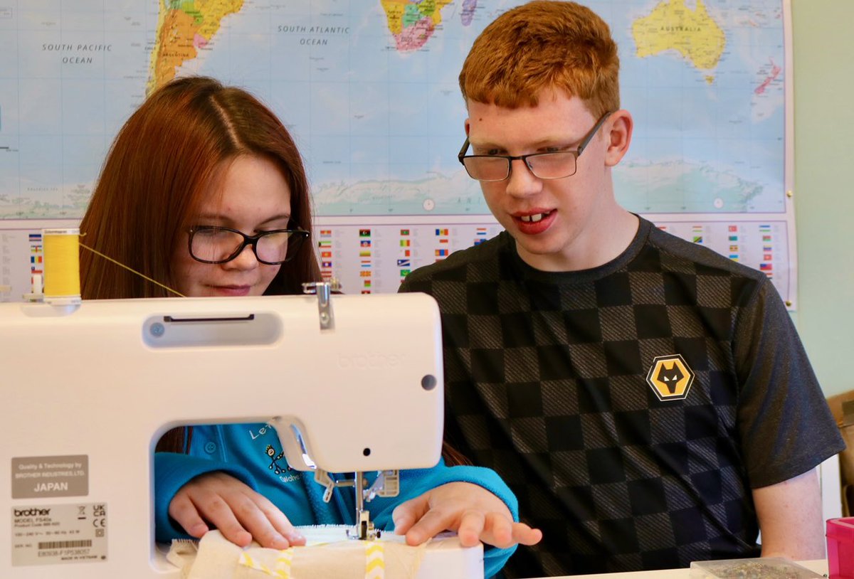 Delighted to share that Let Us Play have been awarded the Queens Award for Voluntary Service in the jubilee honours list. #QAVS2022 @QueensAwardVS @WolvesVSC <a href="/1018wcrfm/">WCR FM - Local Radio for Wolverhampton</a>