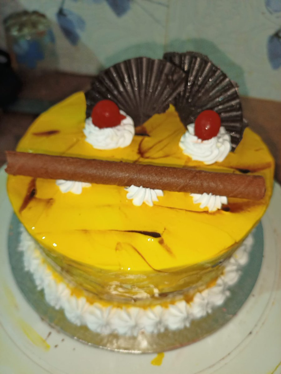 dm_sepahijala's tweet photo. Cakes prepared by Durga #SHG of Matinagar of Boxanagar block. Professional quality. Price starts from Rs.500 &amp; available in various flavours. Orders can be placed with Renuka (8119850840) , Basudeb(9862575722). @cstripura @tripura_cmo @Jishnu_Devvarma @TripuraSRLM @mygovtripura https://t.co/mJ0hPY0QXK