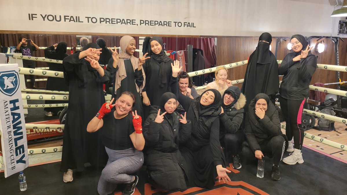 Ramla Ali's Sisters Club tweet media