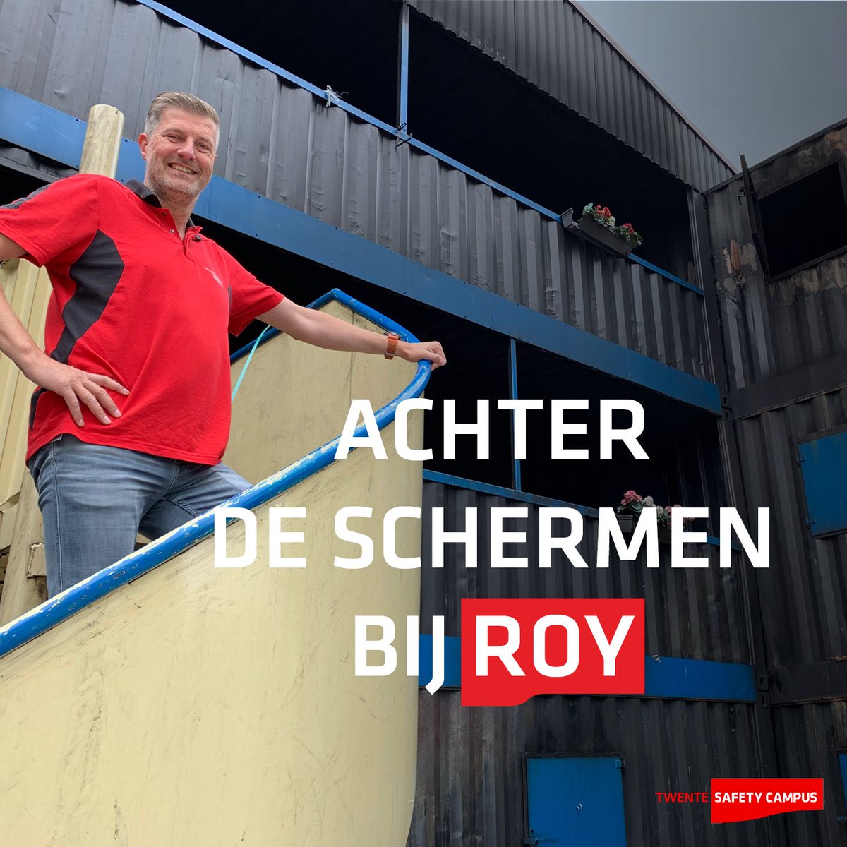 𝘼𝙘𝙝𝙩𝙚𝙧 𝙙𝙚 𝙨𝙘𝙝𝙚𝙧𝙢𝙚𝙣 𝙗𝙞𝙟... 👀 Roy Breukers, medewerking Planning en Beheer. 🤝🏻 Wat zijn precies zijn werkzaamheden en hoe ziet een werkdag er voor hem uit? Je leest het op onze website 👉🏻 bit.ly/3a8jOPv. #twentesafetycampus #veiligheid #twente