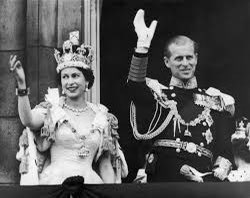 Massive congratulations to Her Majesty the Queen on the occasion of her #PlatinumJubilee. After stagging on for 70 solid years, her separated service is almost as high as our Chief Stoker’s. BZ Ma’am! 🇬🇧👑