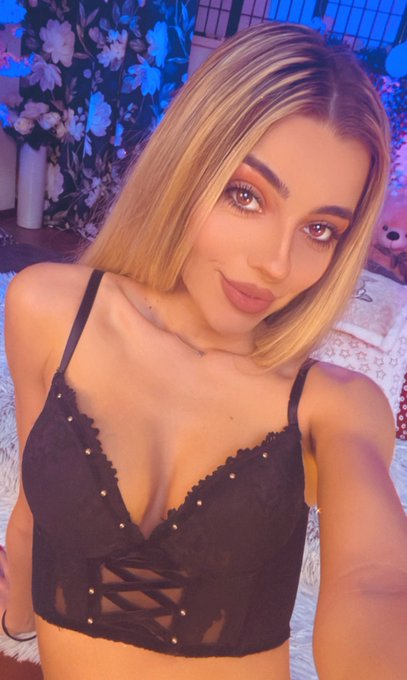 #BeautifulInYourSkinMonth  I am online now. https://t.co/VAKjJaMPNQ  @EvaAgencyLive @Flirt4Free @Flirt4FreeGirls<a href="/tag/beautifulinyourskinmonth"class="tags">#BeautifulInYourSkinMonth</a>