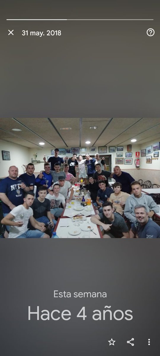 sergioachell1's tweet photo. Momentos bonitos que te llegan en forma de recuerdos en el teléfono, hace 4 años del ascenso a #juvpref con este magnífico grupo de la @EFGava @daviidboza7 @polmarrugat @CoboTomas2201 @alfonsopipa @ikerinho8 @make6845 Pablete etc https://t.co/UGmx2i71c7