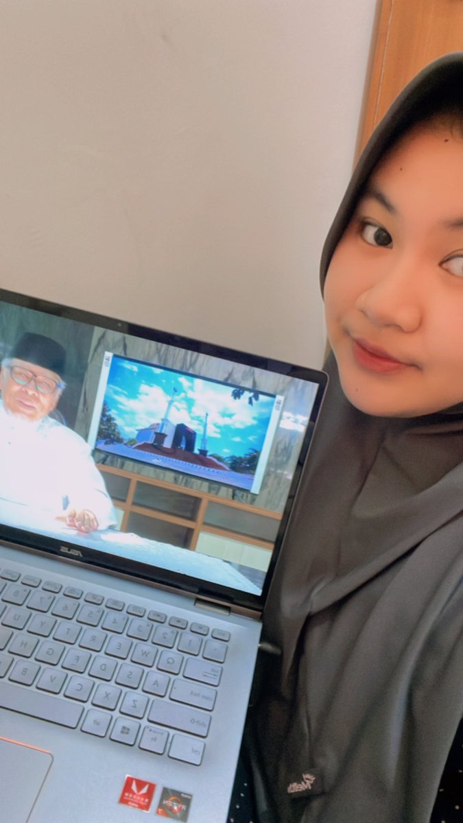 reginaaaaja's tweet photo. 3. Materi 1 Softskills : Takwa dan Amanah oleh USTADZ ANHAR ANSHORI, https://t.co/3UHU84Jbl5 , Ph.D. 

#Dahlanmuda #Tangguh
#Pelatihansoftskillstahap1 #UniversitasAhmadDahlan #Tahun2022 @klik_uad @bimawa_uad @pkkbimawauad https://t.co/XjIvuxuFV7