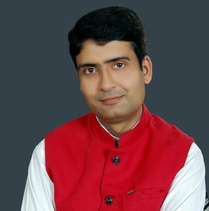kamilakhtar9415's tweet photo. एक लोकतांत्रिक देश में सवाल-जवाब करना ही देश के लोकतंत्र को मज़बूत बनाता है l
हम 27555 अनुदेशकों की तरफ से 
जनाब @DeepakSinghINC भैया का बहुत बहुत शुक्रिया की उन्होने हम अनुदेशकों के दर्द को समझा और हमारी आवाज बने |
सलाम है आपको https://t.co/Za8cjcCBWm