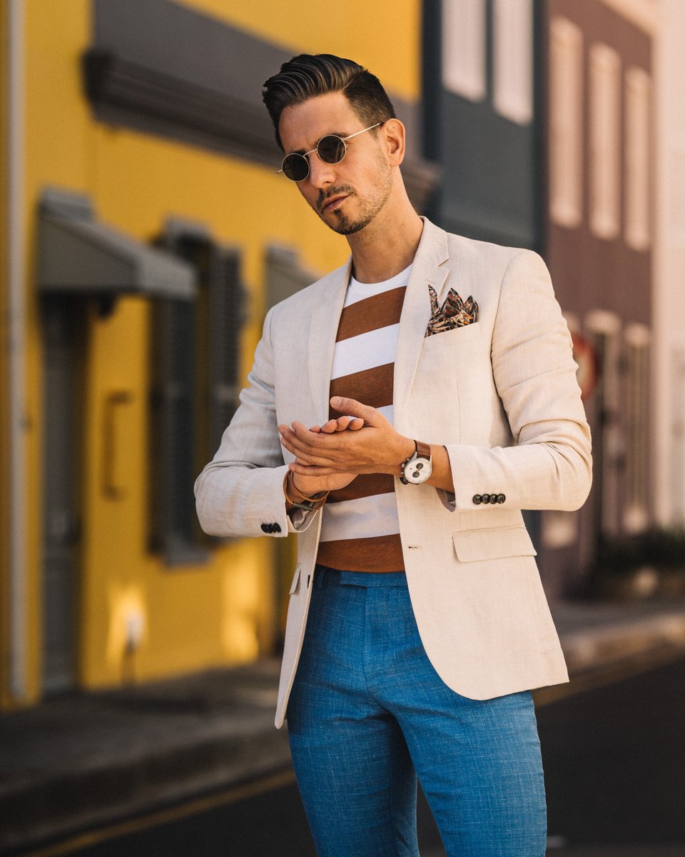 whatmybfwore's tweet photo. Never met a striped shirt I didn't like. 😉 Found a great guide with some tips and advice on the best way to pull this trend off. 

How to Wear Stripes: Men’s Guide to the Style Trend - https://t.co/MDKuZnSqee https://t.co/9fU4YQwD5Z