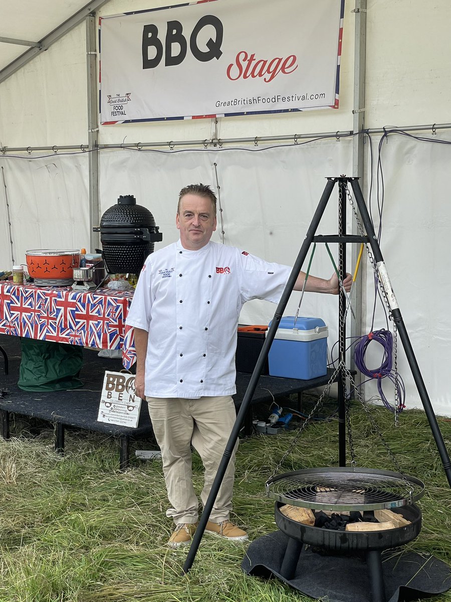 Fantastic line up of cooks, GBBO bakers and yours truly on the BBQ Stage at The Great British Food Festival at Harewood House this Jubilee Week @GBfoodfestival @HarewoodHouse @wholefwarrior @SANDYDbakes @sophie_hyam @fevershamarms @MarniXuto #foodfest22 #JubileeWeekend