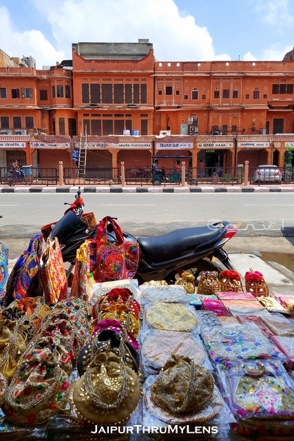 arvjpr's tweet photo. Jaipur Shopping Guide | Markets & Places To Shop
Read https://t.co/1bv2nIT74x via @arvjpr
#Jaipur #Travel #travelblog #beautiful #Jaipurthrumylens #India #shopping #shoppingaddicts https://t.co/aDyqy8DObU