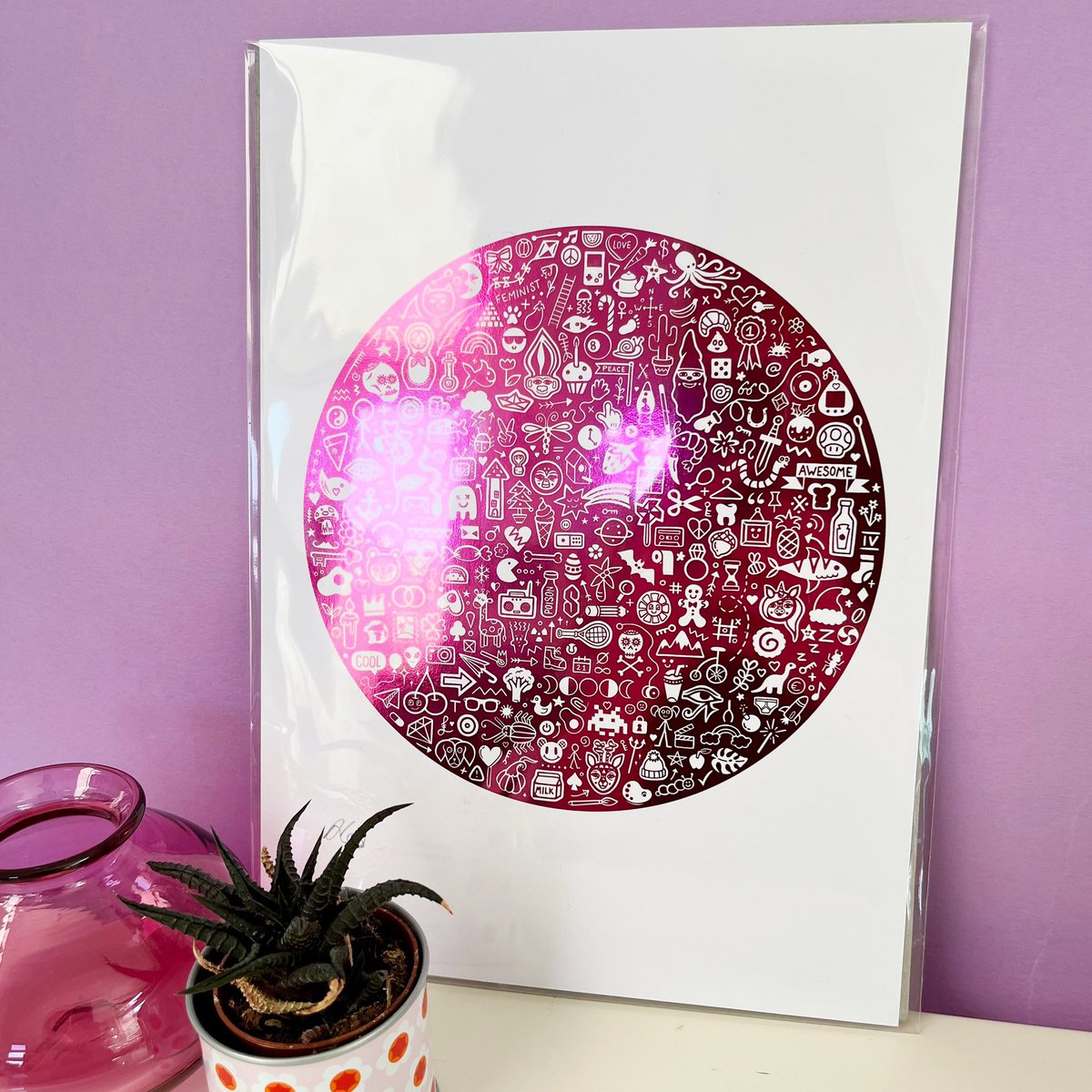 My doodle print is definitely the most intricate thing I’ve ever created. The more you look the more you see! 💕

Available in various finishes, from block colour to leopard print or rainbow! Perfect for any colour scheme 🌈