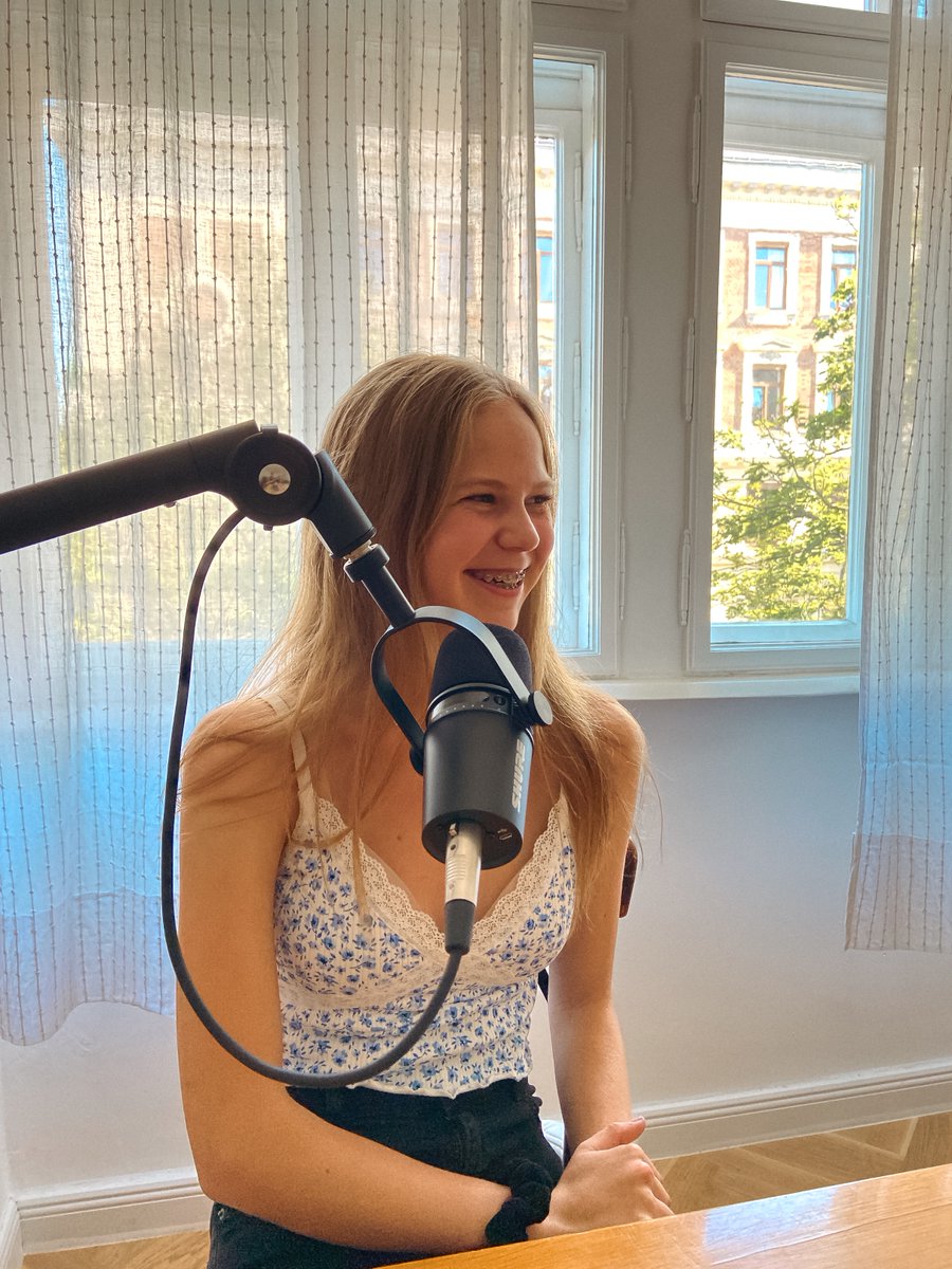 teamuntangled's tweet photo. Wie fühlt sich Long-Covid für eine 18-Jährige Patientin an und was kommt laut Expertin noch auf uns zu? Hier geht's zum hörenswerten Gespräch mit Clara Marie und Dr. Lea Verner 👉 Spotify: https://t.co/ZgwCwtuja5
👉 Apple: https://t.co/SgcbJ1rpti
#LongCovid #LongCovidKids https://t.co/ekN2iRTN40