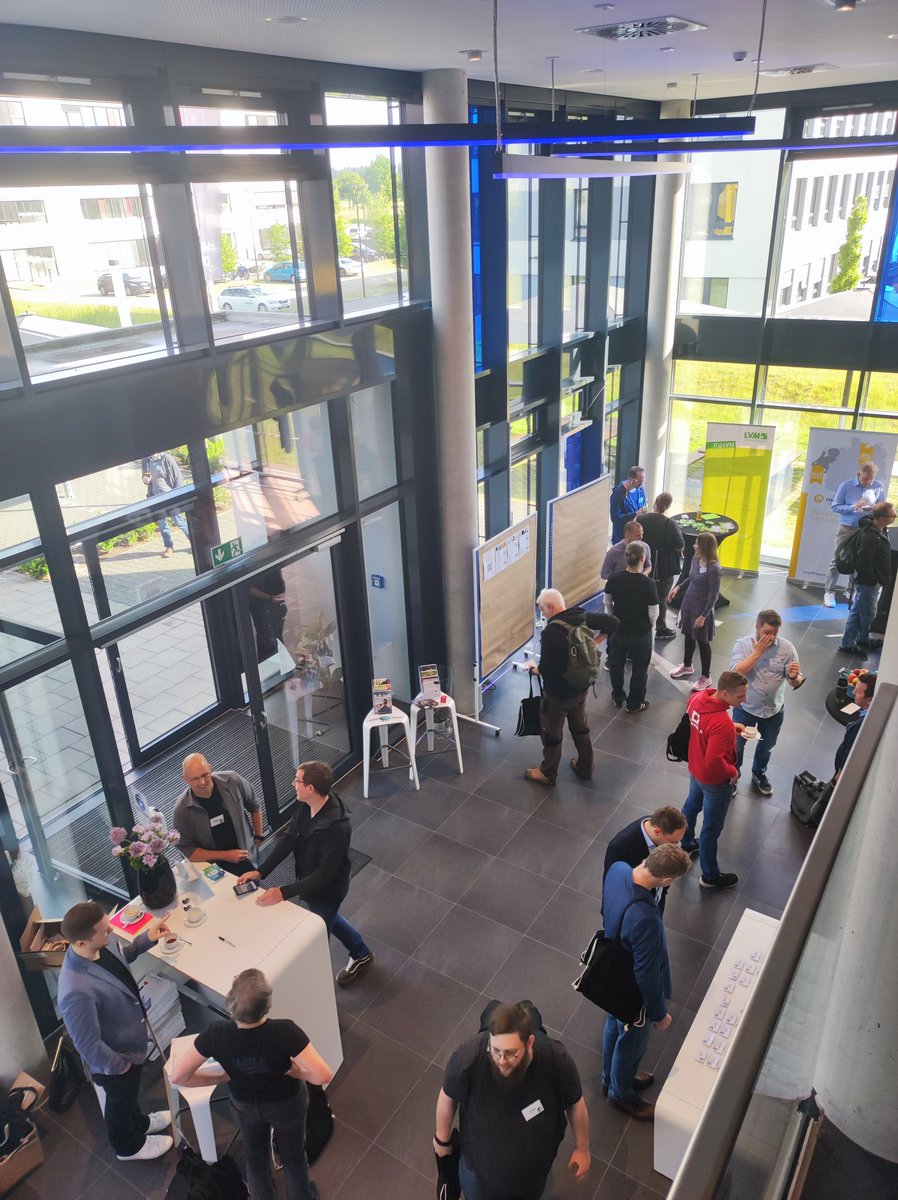 thementreiber's tweet photo. ...es füllt sich...
#BarCampPlus #slashagile https://t.co/lZI5LQjK9H