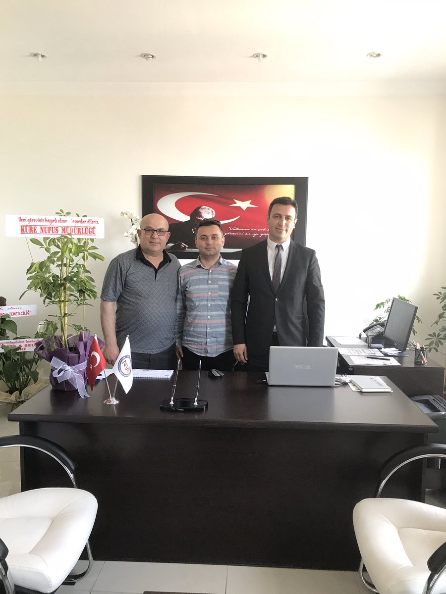Görevde yükselme sınavında başarılı olarak İnebolu Nüfus Müdürlüğüne atanan <a href="/Ozdemir_CODUR/">Özdemir Codur</a> müdürümüze muvaffakiyetler diliyoruz.
<a href="/gulaymadenaydin/">Gülay MADEN AYDIN</a> 
<a href="/sefikaygol/">Şefik AYGÖL</a> 
@BulentComert06 
#HayatınızınHerAnında