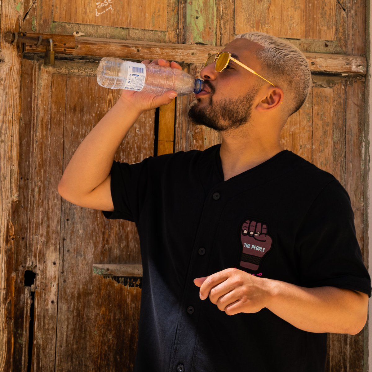 YansloDuNine's tweet photo. Buvez de l'eau c'est important, ça va chauffer dans pas longtemps !! 🫗 🥵

📸 Allzeway Productions 

#ToutDroit 🎯 #PremierRDV #Boussa #Yanslo https://t.co/rQ2MQjyaW4