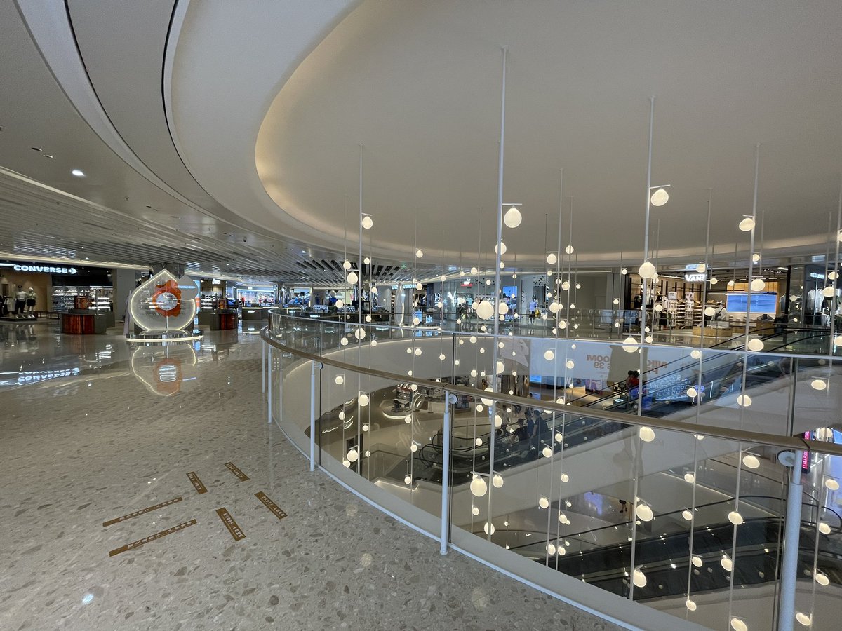 CathayanC's tweet image. 人气还是差了一点，定位有点不上不下。