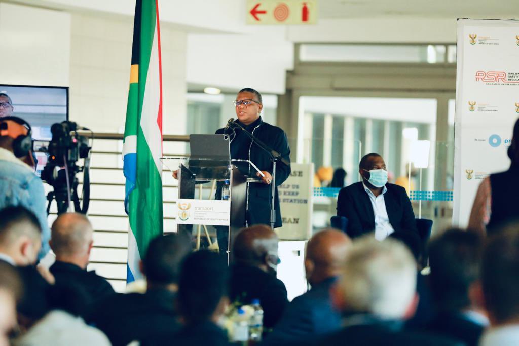 Dotransport's tweet photo. CLOSING REMARKS: 

Minister of Transport, @MbalulaFikile speaks at the Engagement with stakeholders on National Rail Policy at PRASA Rhodesfield Station,  Kempton Park. #RailPolicyEngagement #RailPolicy @Rail_Safety @PRASA_Group https://t.co/P0NwoAtfTP