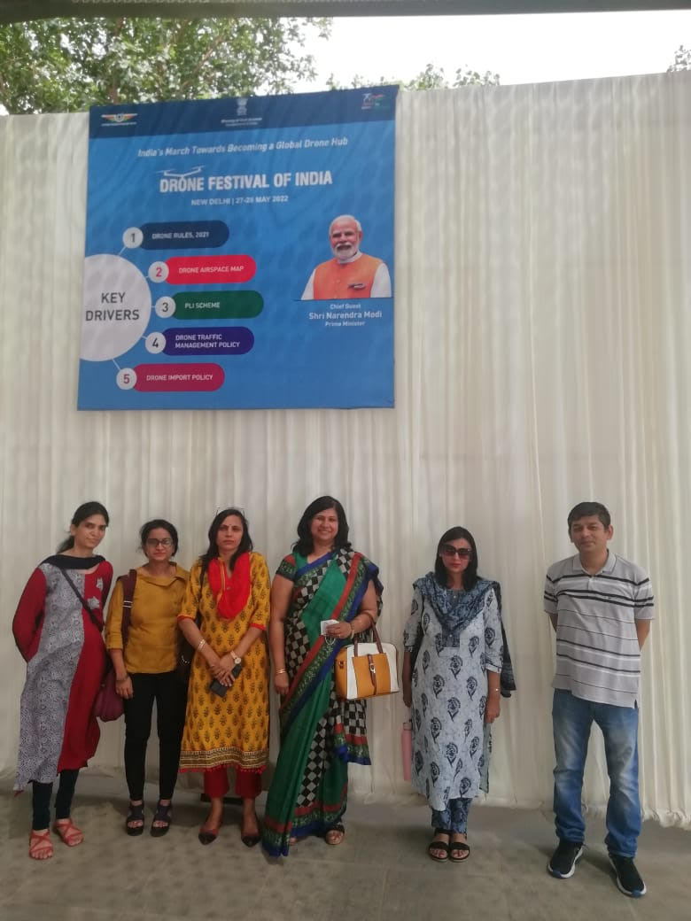 JaypeeUniversi2's tweet photo. A Two day "Drone Festival of India" was held at Pragati Maidan, New Delhi during 27-28 May. Seven faculty members from the Center for UAV and Electronic Border Security in the Department of Electronics and Communication Engineering at JIIT Noida visited this event. https://t.co/GutQlXvToT