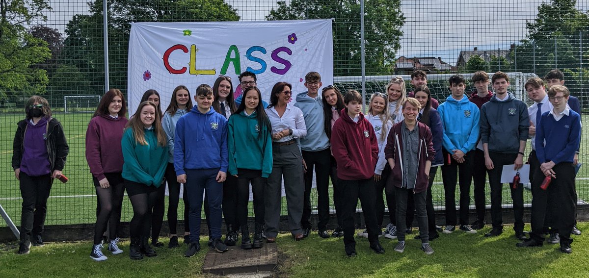 MsSMcAlpine's tweet photo. It's been an interesting journey but glad I was there with you! Best of luck to the best Form class ever to be seen in @Stirling_High @SHS_Douglas (1,2,3,4,5,6D1 forever!) 🙂 #YouCanGoHome https://t.co/IZeGMRMBVI