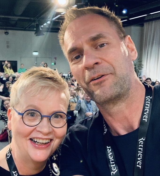 Olipa mukava olla puhumassa ⁦<a href="/ProComRy/">ProCom ry</a>⁩ -tilaisuudessa markkinointiviestinnästä, viestinnästä ja markkinoinnista yhdessä ⁦<a href="/Ekapekka/">Eka Ruola</a>⁩ :n kanssa. Päästiin hyvään vauhtiin, kun Eka puhalsi paikalle Turusta. #taistelupari #yhteistyö