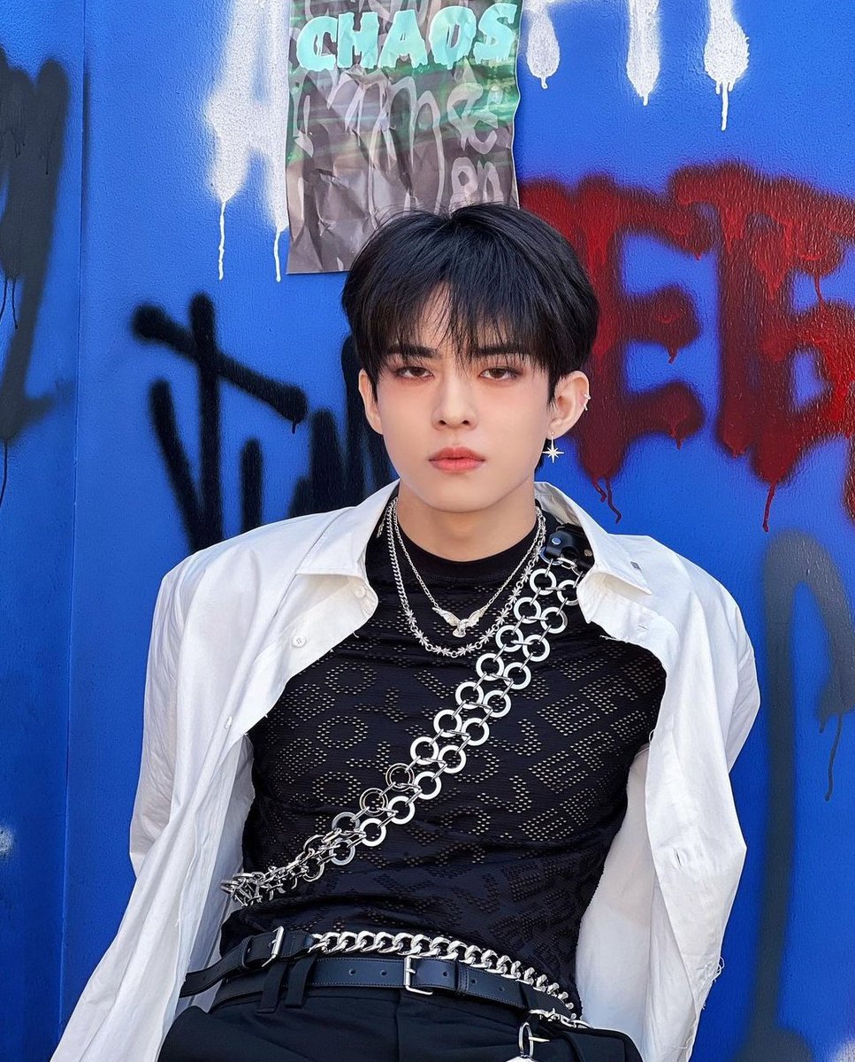 centralvictonbr's tweet photo. 📸| 02.06.22 – Atualização do #SUBIN em seu IG pessoal

"Chaos 💙💛"

#VICTON #빅톤 #Chaos @VICTON1109 (4/5) (+) https://t.co/WieKUeV3CV