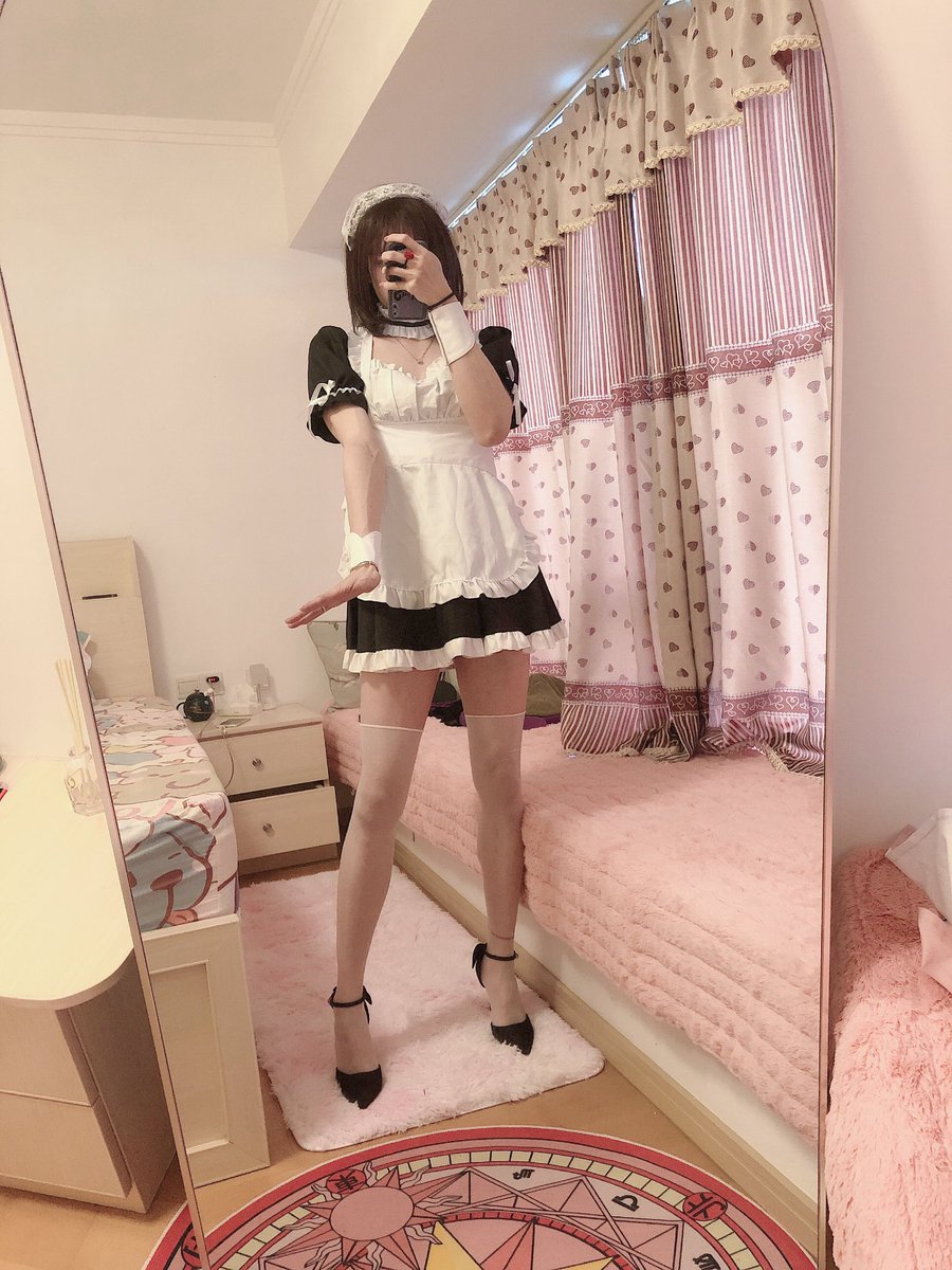 SISSYSTARS tweet media