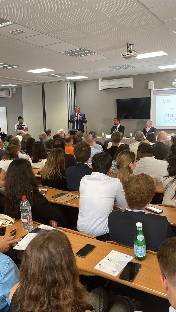 CNBarreaux's tweet photo. "Oui, je le le crois, la question de l’attractivité de notre profession, et pas seulement de nos écoles, va devenir ou redevenir un sujet dans les années qui viennent." 🗣 @GavaudanJ #ForumFormation @EDACentreSud https://t.co/22b9ASNsAt