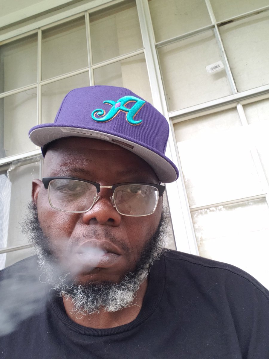 Dank1TheVandal's tweet photo. My F.O.T.D. is this purple Reno Aces. @Aces
#RenoAces #purplehats #plainjanes🤡 #pressure #thatheat #LogosTooDopeForASidepatch #NOSIDEPATCHGANG #WhyBeTrendyWhenYouCanSetTheTrend https://t.co/rojUgzegqh