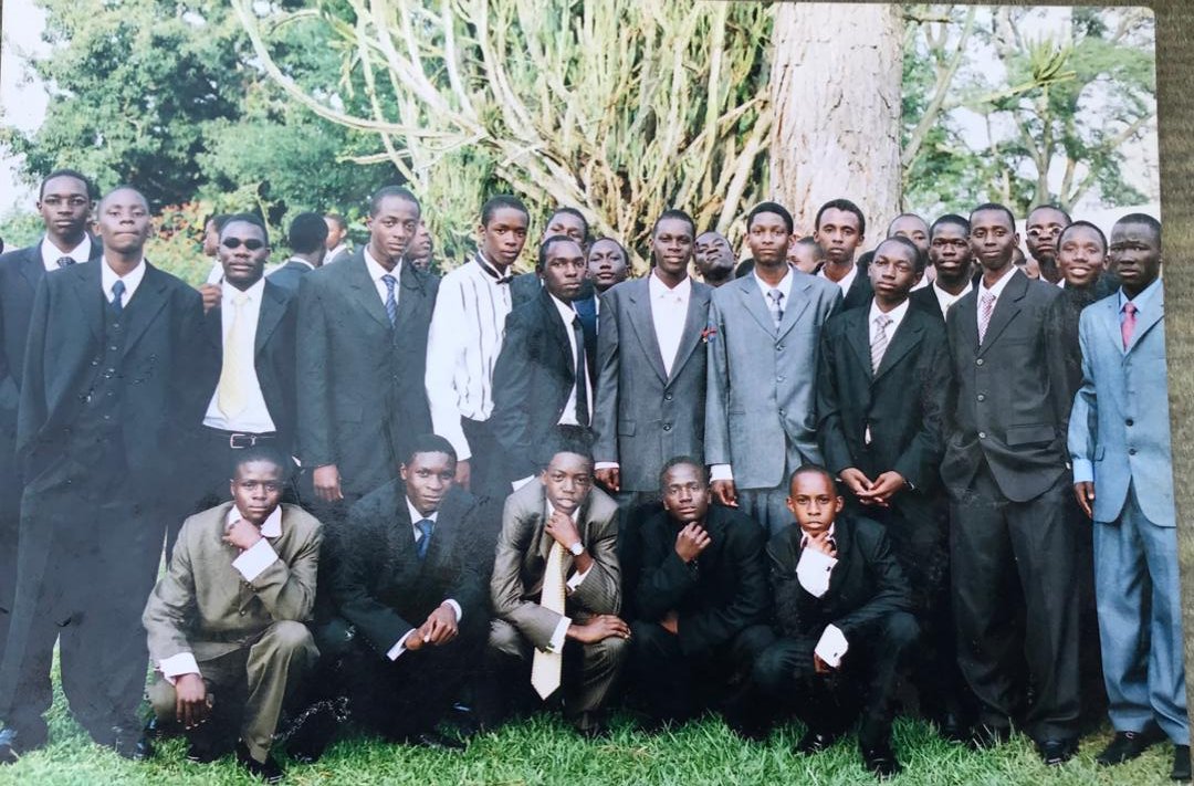 Cartels05's tweet photo. Since this Sunday is Derby Day.
4 cartels in this pic were suspended after the  @06_afc Vs @Cartels05 16 years ago.
We can't forget that day 😠.
#TBT @ndejjeleague 
 We still remind you that #WeAreTheCartels 🦅 https://t.co/G2LXJfwKzm