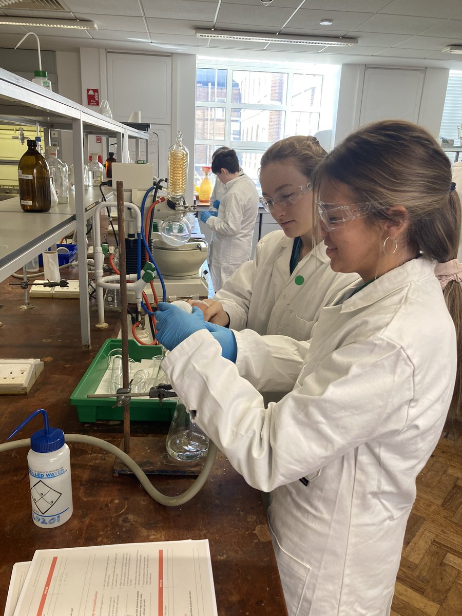 St. Louis Grammar School, Chemistry (@slgchemistry) on Twitter photo A massive thank you to <a href="/Salters_Inst/">Salters' Institute</a> and <a href="/QUBelfast/">Queen's University Belfast 🎓</a> for a fantastic experience at the Chemistry Festivals Day. A thoroughly enjoyable and inspiring event for our Year 10’s who made Aspirin and learned about Green Chemistry! #SLG #greenchemistry A massive thank you to <a href="/Salters_Inst/">Salters' Institute</a> and <a href="/QUBelfast/">Queen's University Belfast 🎓</a> for a fantastic experience at the Chemistry Festivals Day. A thoroughly enjoyable and inspiring event for our Year 10’s who made Aspirin and learned about Green Chemistry! #SLG #greenchemistry
