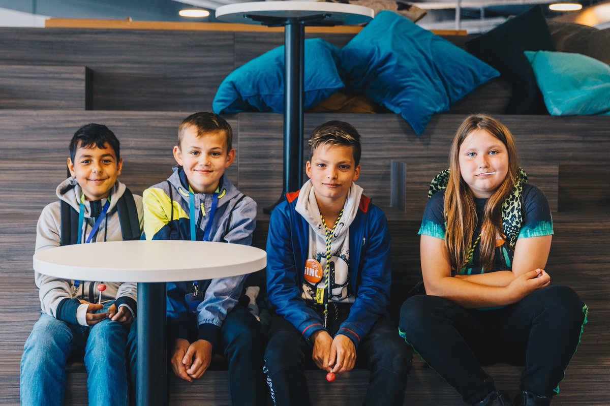 Vandaag namen maar liefst 4 bazen het roer over bij <a href="/VoysNL/">Voys</a>. Al 3 jaar zijn we onderdeel van #baasvanmorgen van <a href="/JINC/">JINC</a> en ik vind het elke keer ZO LEUK ❤️ #gelijkekansen