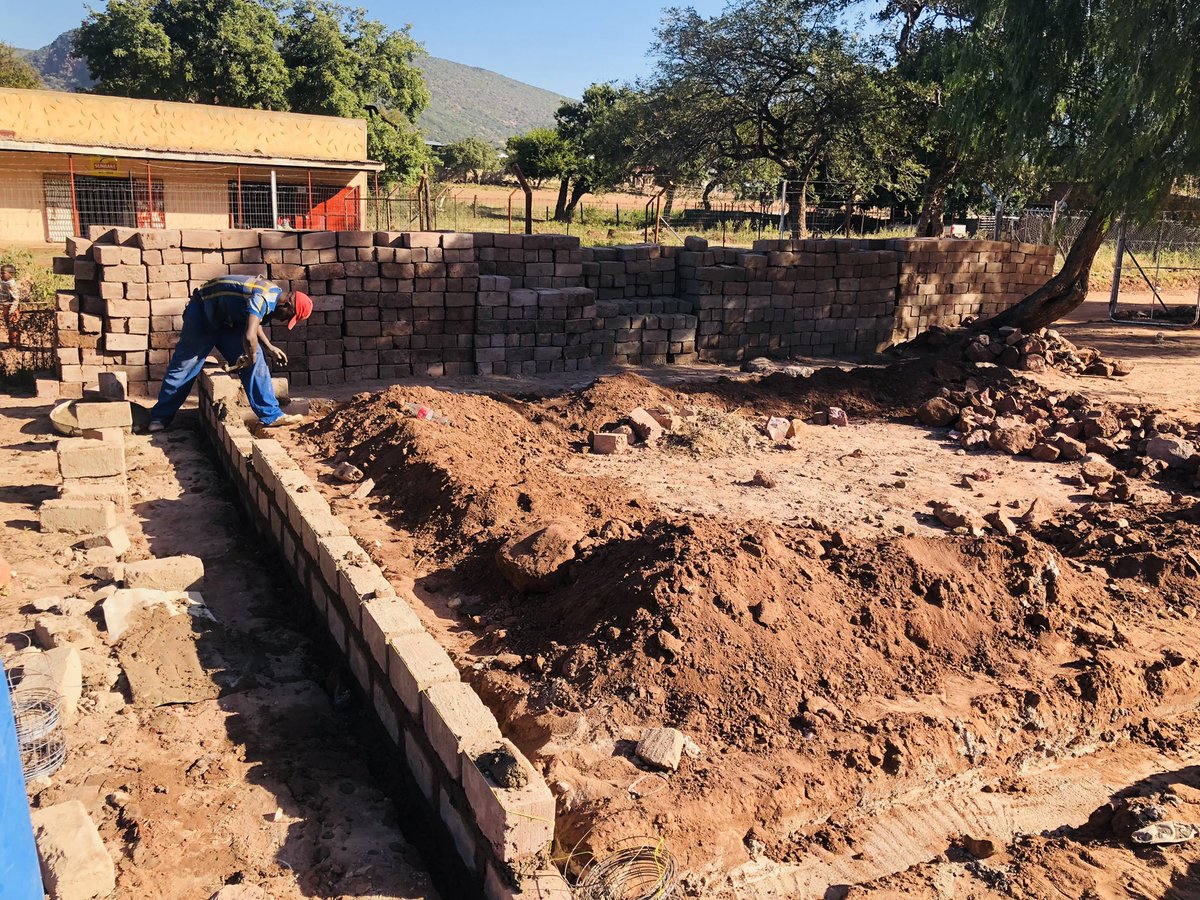 We Building Today 🔥🔥🔥🔥 Soon Will Be having a fully completed workshop ❤️