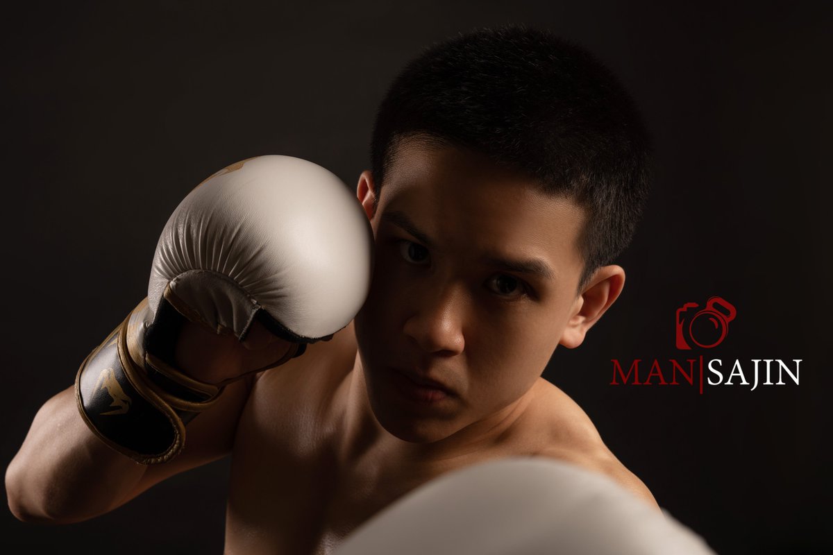 MAN_SAJIN's tweet photo. 《��合格鬥王｜WILSON》
KING OF MIXED MARTIAL ART | WILSON

分秒猶豫，生死瞬間

＃藝男盛殿 ＃MAN_SAJIN #男體攝影 #人像攝影 https://t.co/9sxqdXDHPl