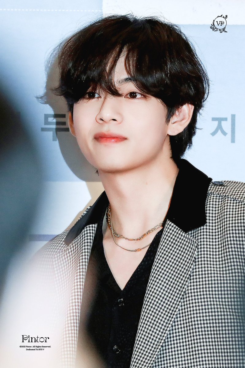 V_Pintor__'s tweet photo. 「HD」220602 <브로커> 시사회 #태형 #TAEHYUNG #BTSV #KimTaehyung #BTS  @BTS_twt https://t.co/Au6zXHEwVq
