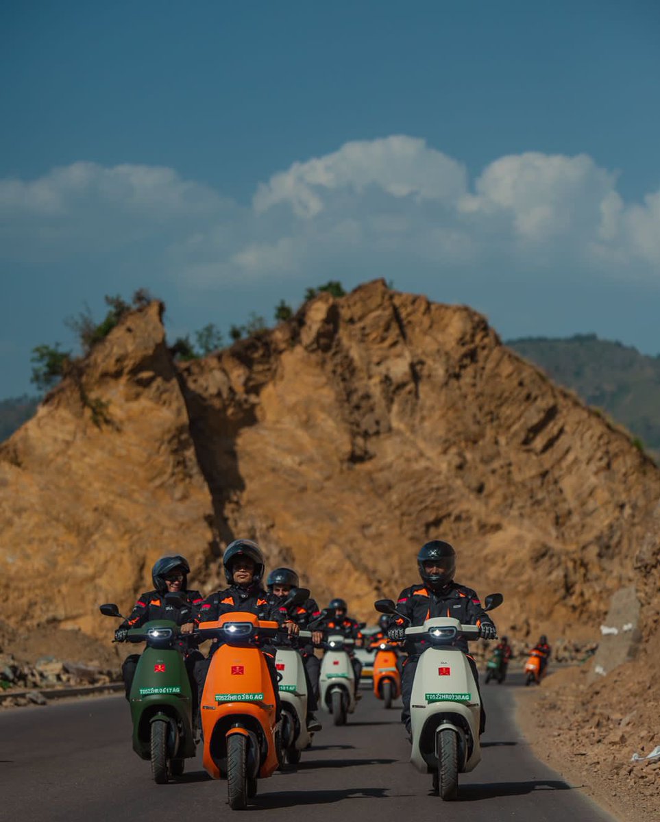 Feeling really proud today, the Ola Scooters have set off on the first ever EV ride with the bravest hearts, the Indian Army! The route, the company and the ride, I’m missing it all.🧡🤍💚

15 Army and Ola riders will go across highest points of Himachal over 5 days!

Jai Hind 🇮🇳