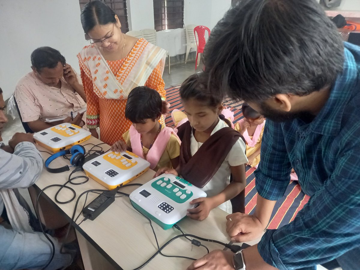 thinkerbelllabs's tweet photo. Annie Resource Center deployment in Banka, Bihar. @NITIAayog @bepcslo @EduMinOfIndia @Sanskriti_Dawle @d19_r @nsaifw
#ip #startup #education #edtech #technology #visuallyimapired #india #startupindia #thinkerbelllabs #annie #thinkerbelllabsdeployment https://t.co/qa0ep8Vgr5