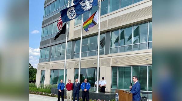 TSA_Pekoske's tweet photo. Yesterday we raised the inaugural pride flag @TSA HQ in honor of TSA Pride and the LGBTQIA+ members of the #TSAworkforce. #Pride2022 https://t.co/VNW7cFfmdF