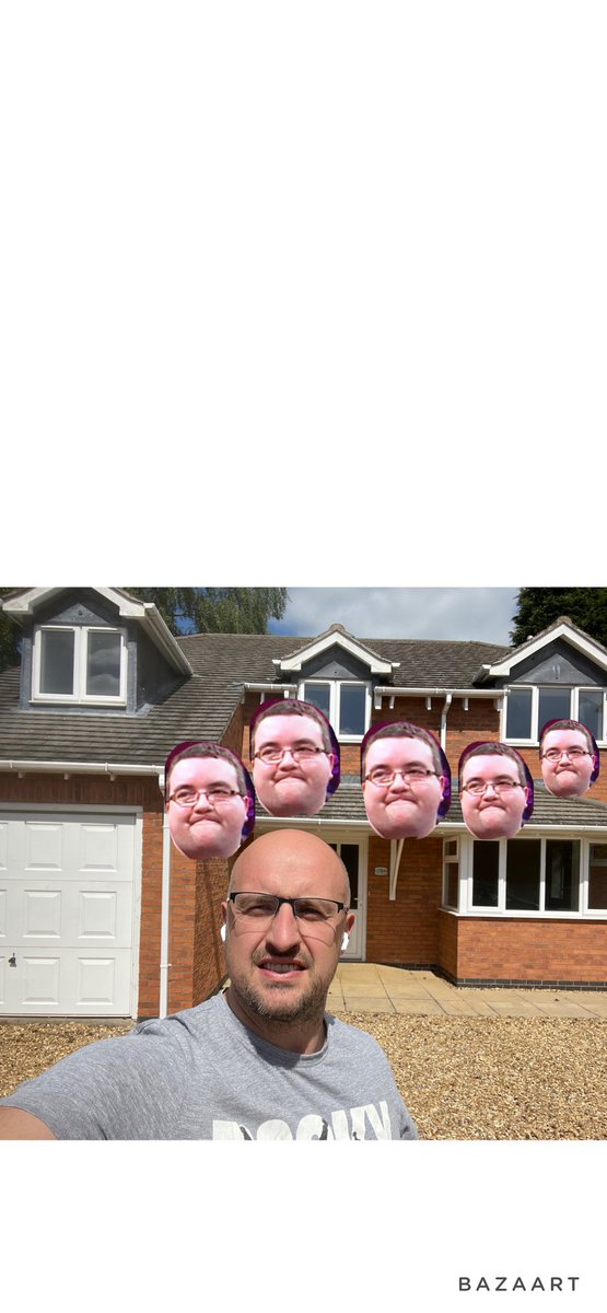 matthewdeanalan's tweet photo. Got the bunting up https://t.co/kgpLjaCLAQ