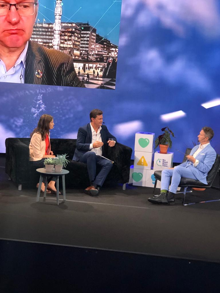 ColCorner's tweet photo. Speaking today at Stockholm 50, Defugo Technology challenges leaders in Finance, Business and Government to stand with Defugo on eliminating food waste in 2022, not 2030 or 2050.
#Stockholm50 #Defugo #DavidColeman #ColCorner
 #ExponentialRoadmap #RacetoZero https://t.co/BlWYNV9ngk