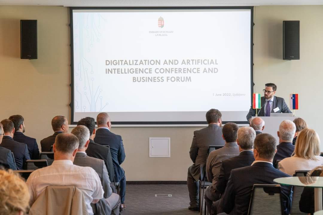 david_andor's tweet photo. On 1 June, The Embassy of 🇭🇺 in 🇸🇮 organized a conference and business forum on #digitalization and artificial intelligence. The event focused on Hungary's digital and #AI strategy and introduced the most important 🇭🇺 experts and companies in the field. https://t.co/BaLFWRQ1Pg