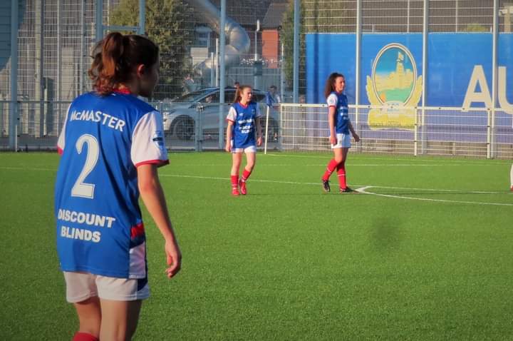 VivienneMcMast1's tweet photo. Linfield v Cliftonville 
1.6.2022
League Match 
@JaneMcMaster11   💙
#football 
#Belfast https://t.co/zHAvH1uMDo