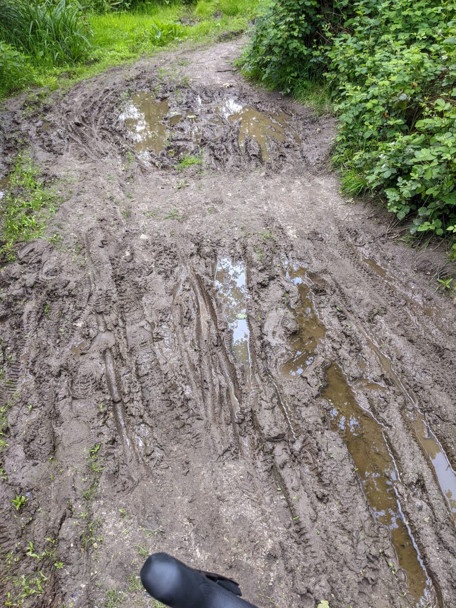 Posh2Paris. Tough day on the bike today. One or two navigational challenges. Still 50 miles to Pompey <a href="/FreeKicks/">FreeKicksFoundation™</a>