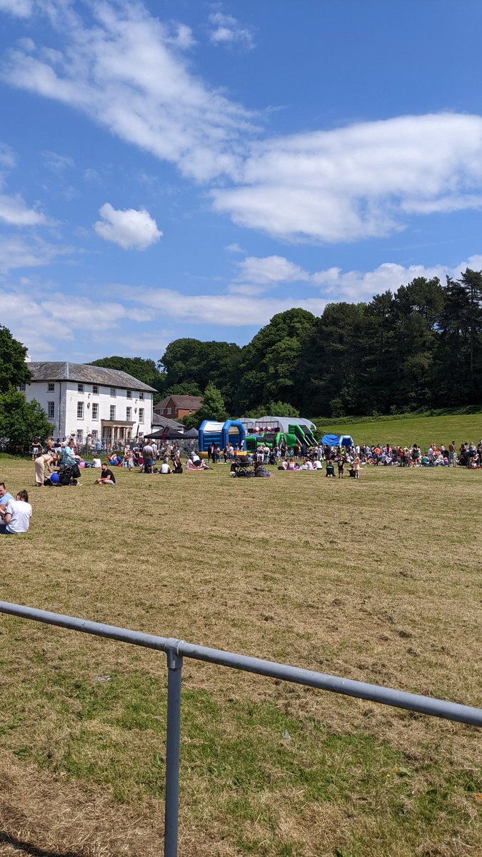 Lee Bridgeman tweet media