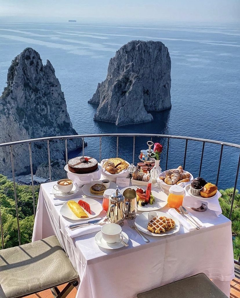 W0rld2026's tweet photo. Breakfast in Capri, Italy https://t.co/wwkYNIvUR9