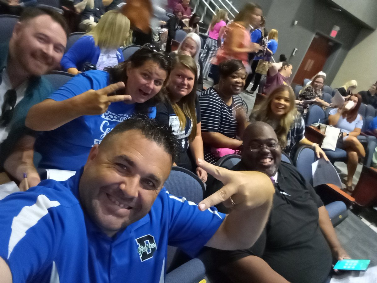 robertwseals's tweet photo. About to kick this thing off!!!!! #gatorthink22 https://t.co/YxKIHQpRAR