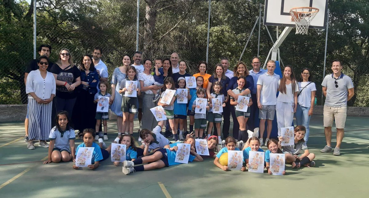 _lavall's tweet photo. Les activitats extraescolars finalitzen amb
una mostra del bon nivell que han aconseguit els/les
alumnes al llarg del curs.
#extraescolarsLaVall #bàsquet #multiesport https://t.co/WROcoFcxz0