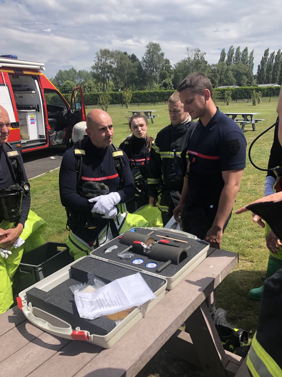 Vwillems50's tweet photo. Stage #Rch1 👩🏼‍🔬🧑🏼‍🔬organisé au ⁦⁦@SDIS14⁩ ! 🚒 Au programme de cette fin de semaine, manoeuvres  sur sites 🏭 https://t.co/xyPjJMlgBR