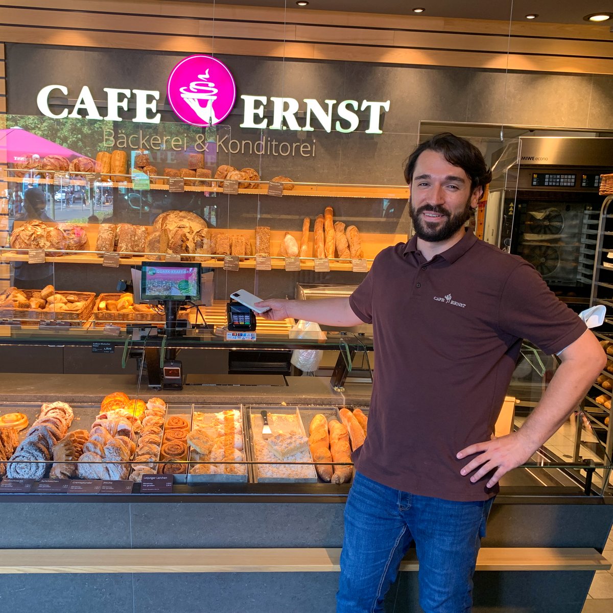PaymentExpertsD's tweet photo. #Kontaktlos Bezahlen ab dem 1. Cent - geht auch bei Café Ernst (https://t.co/aIMNE0vVYX)
#Bäcker #Kartenzahlung #Mobilepayment #ab1cent #noCash @girocard #Applepay #Googlepay @MastercardDE @Visa_DE #Dinersclub #Discover #Americanexpress #JCB #UPI @baeckermitkarte https://t.co/AnxOD7jAa9